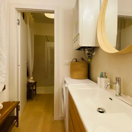 Apartment Piazzaborsa Charme *